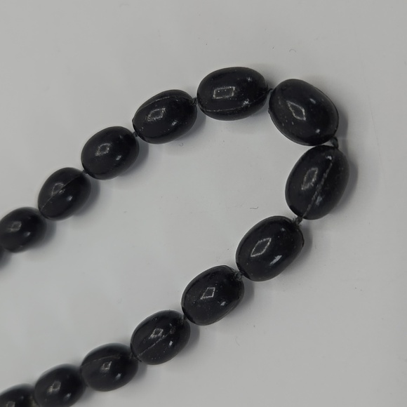 Long black beaded necklace - Picture 2 of 4